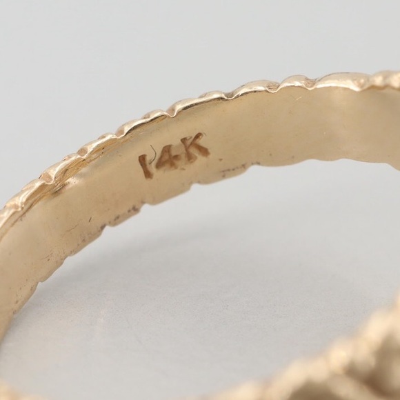 SOLD 🌿Antique Emerald 14kt Yellow Gold Ring - Picture 5 of 5